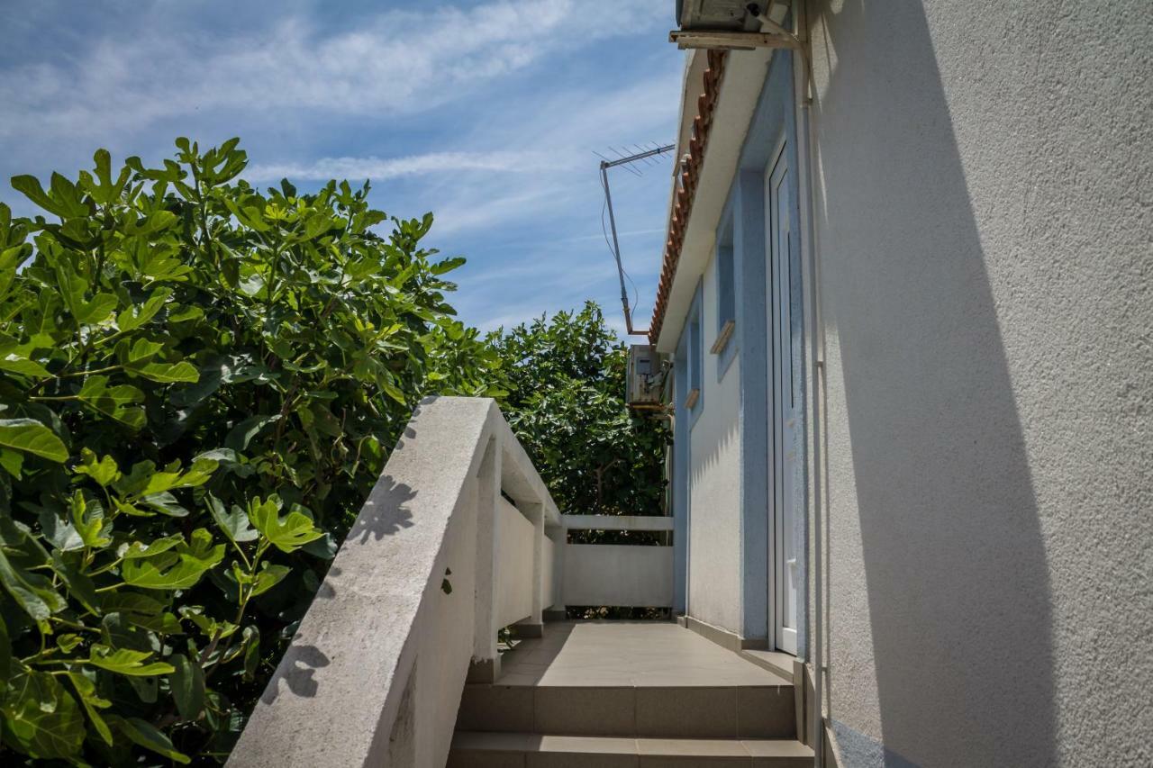 Fisa Apartments Vir Exterior photo